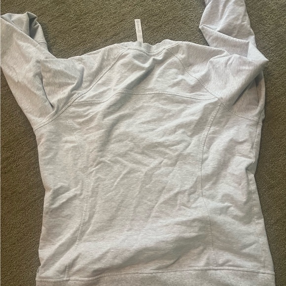 Lululemon gray crewneck sweatshirt - Picture 4 of 5